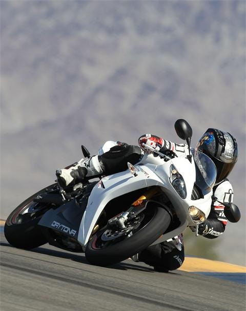 Triumph DAYTONA 675