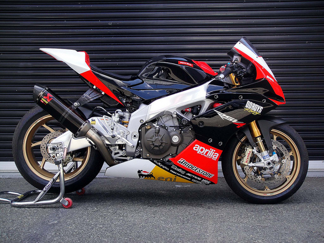 Aprilia RSV4