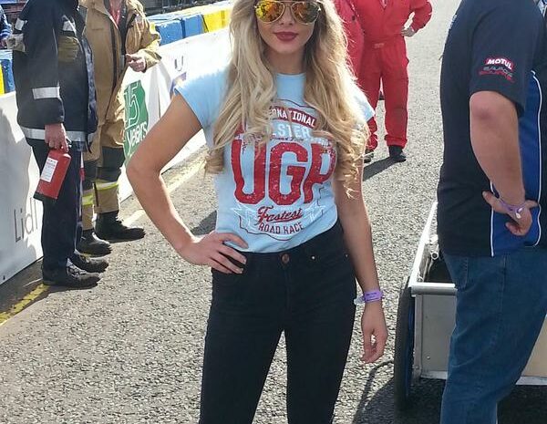 Ulster-GP-grid-girl-2 Ulster-GP-grid-girl-2