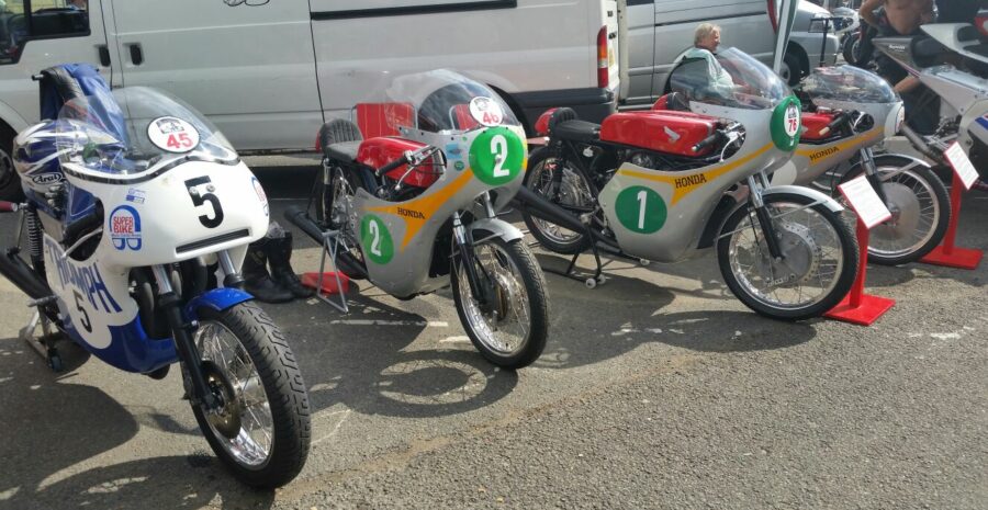 Classic racing motorcycles Classic racing motorcycles