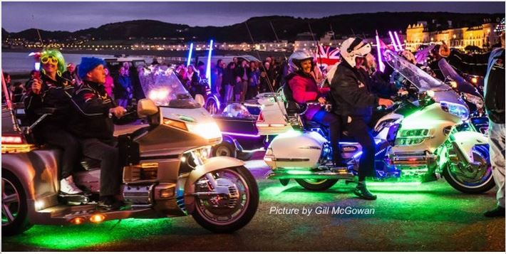 Llandudno Goldwing Light Parade