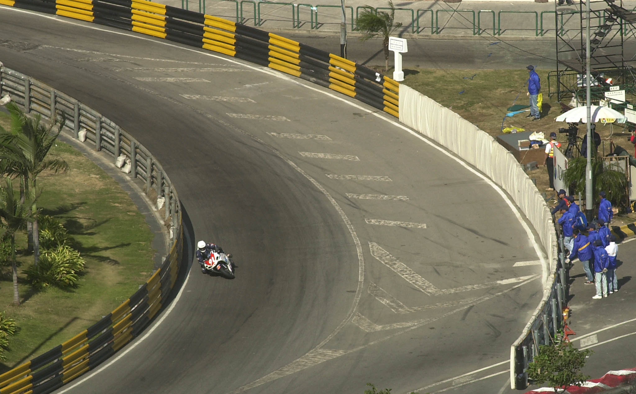 11 R Bend – 1999 Macau GP