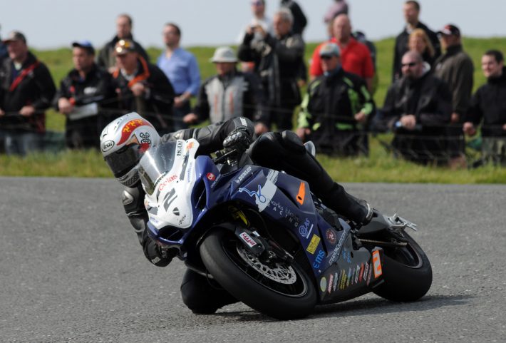PACEMAKER PRESS BELFAST 11/08/12: Dan Kneen on his Suzuki at the Hairpin during the first superbike race at the 2012 Ulster Grand Prix PHOTO BY SIMON PATTERSON/PACEMAKER