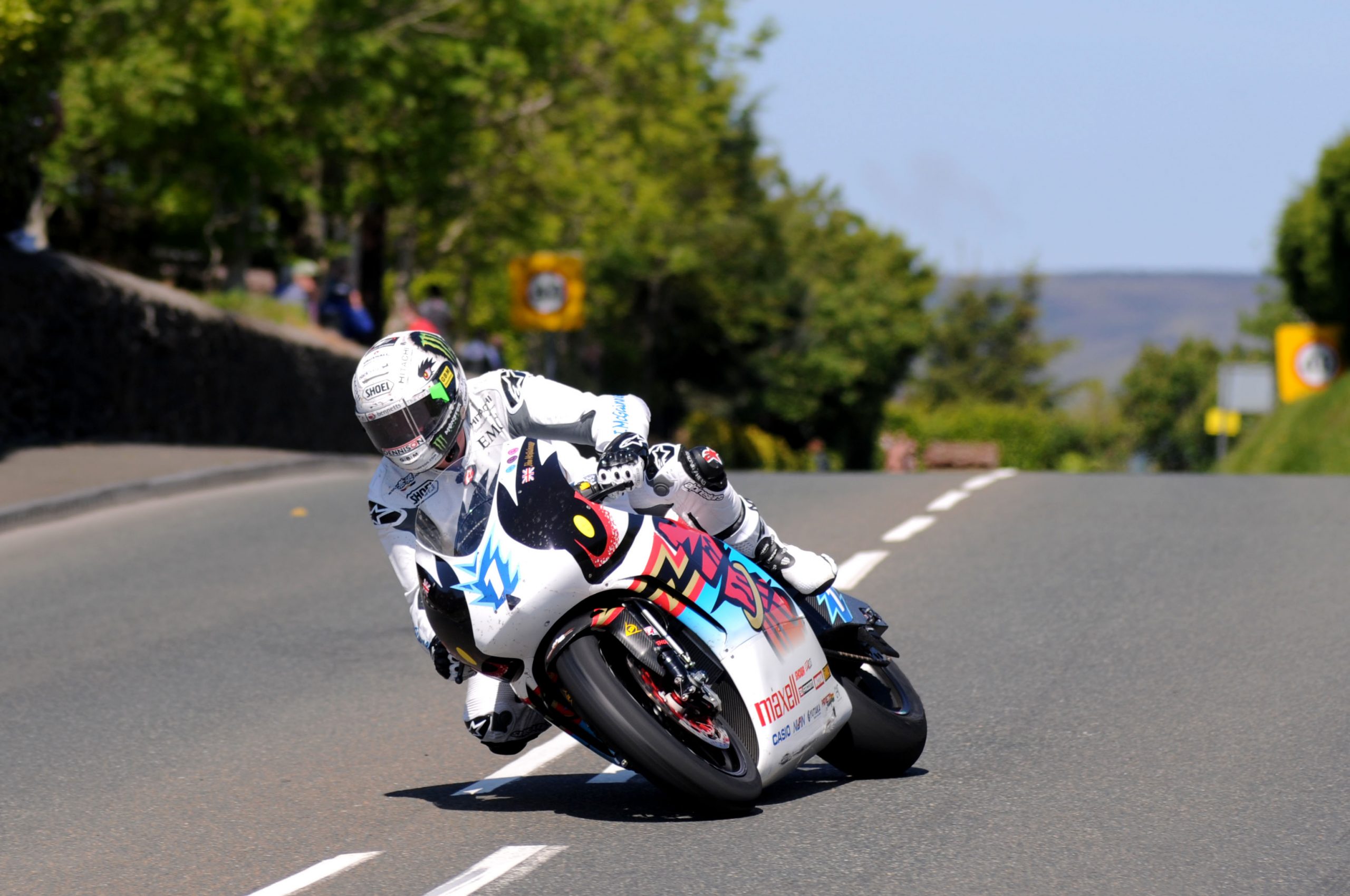 John McGuinness winning in 2015 image credit Stephen Davison, Pacemaker Press International