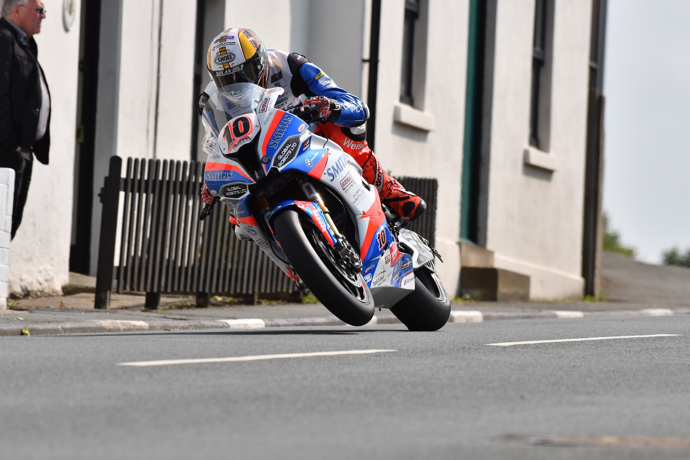 Peter Hickman TT 2019 credit Double Red Photography 