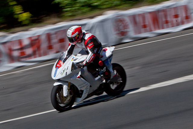 TT ZERO 2013 First Place Michael Rutter, image credit Phil Long on flickr