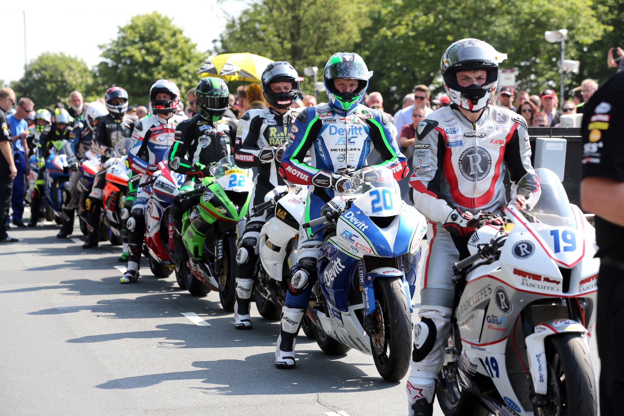 Ivan Lintin in line to race image credit Stephen Davison, Pacemaker Press International