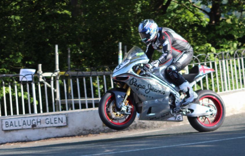 David Johnson Isle of Man TT 2016 image credit @tonyrolls on Twitter