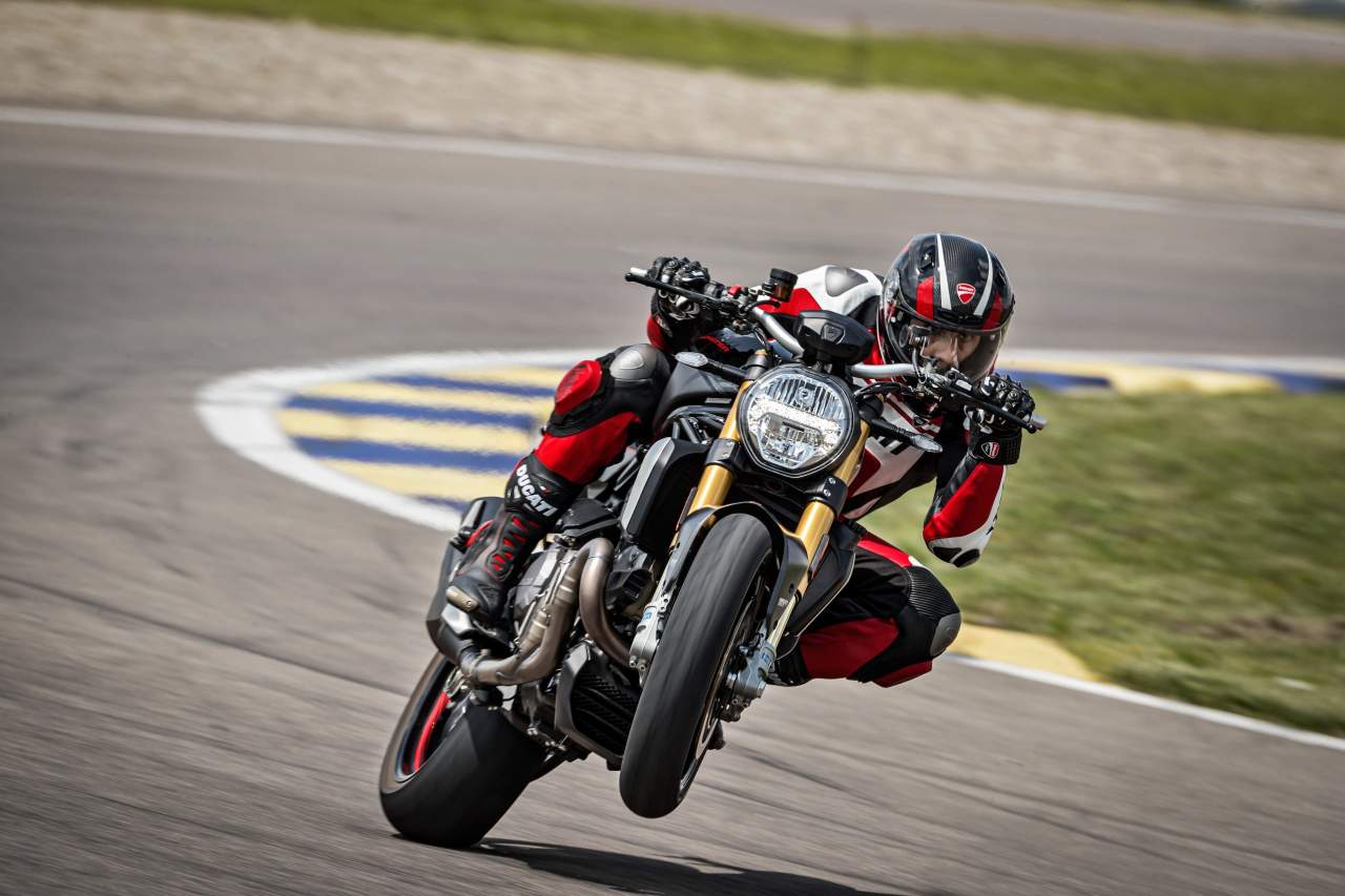 Ducati Monster 1200S