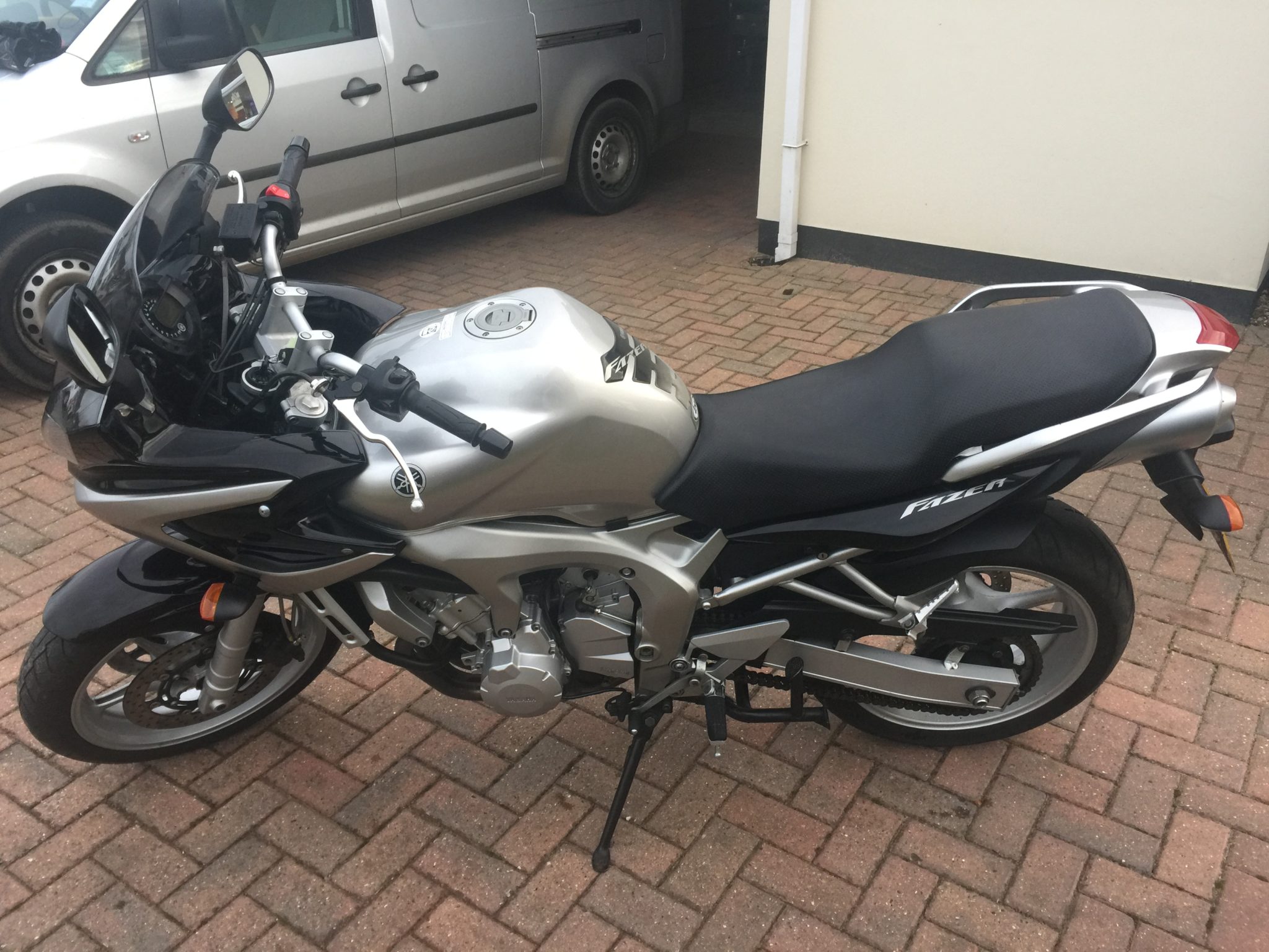 Adam Knight – Yamaha FZ6 Fazer 1