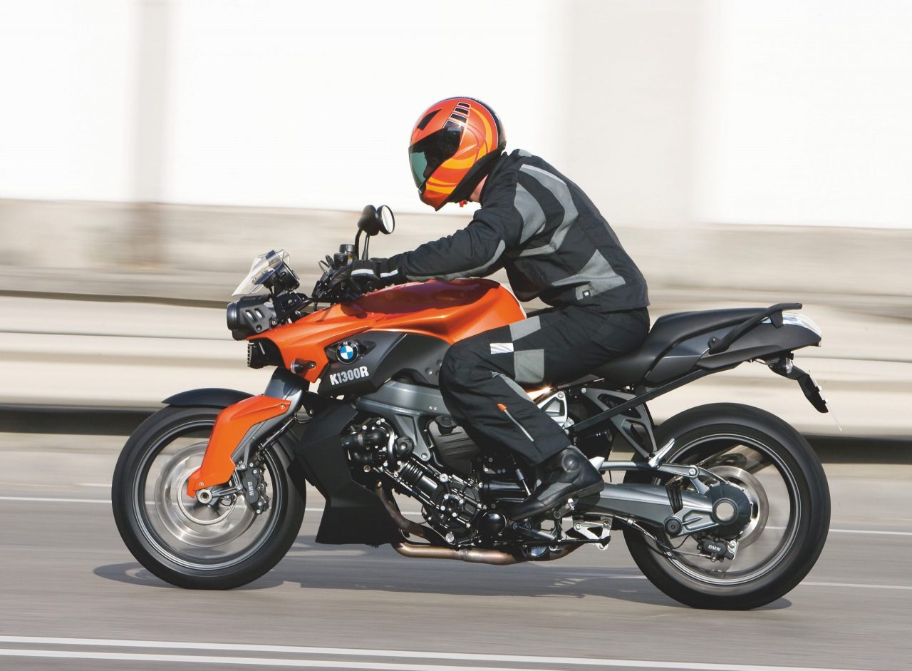 BMW K1300 R action