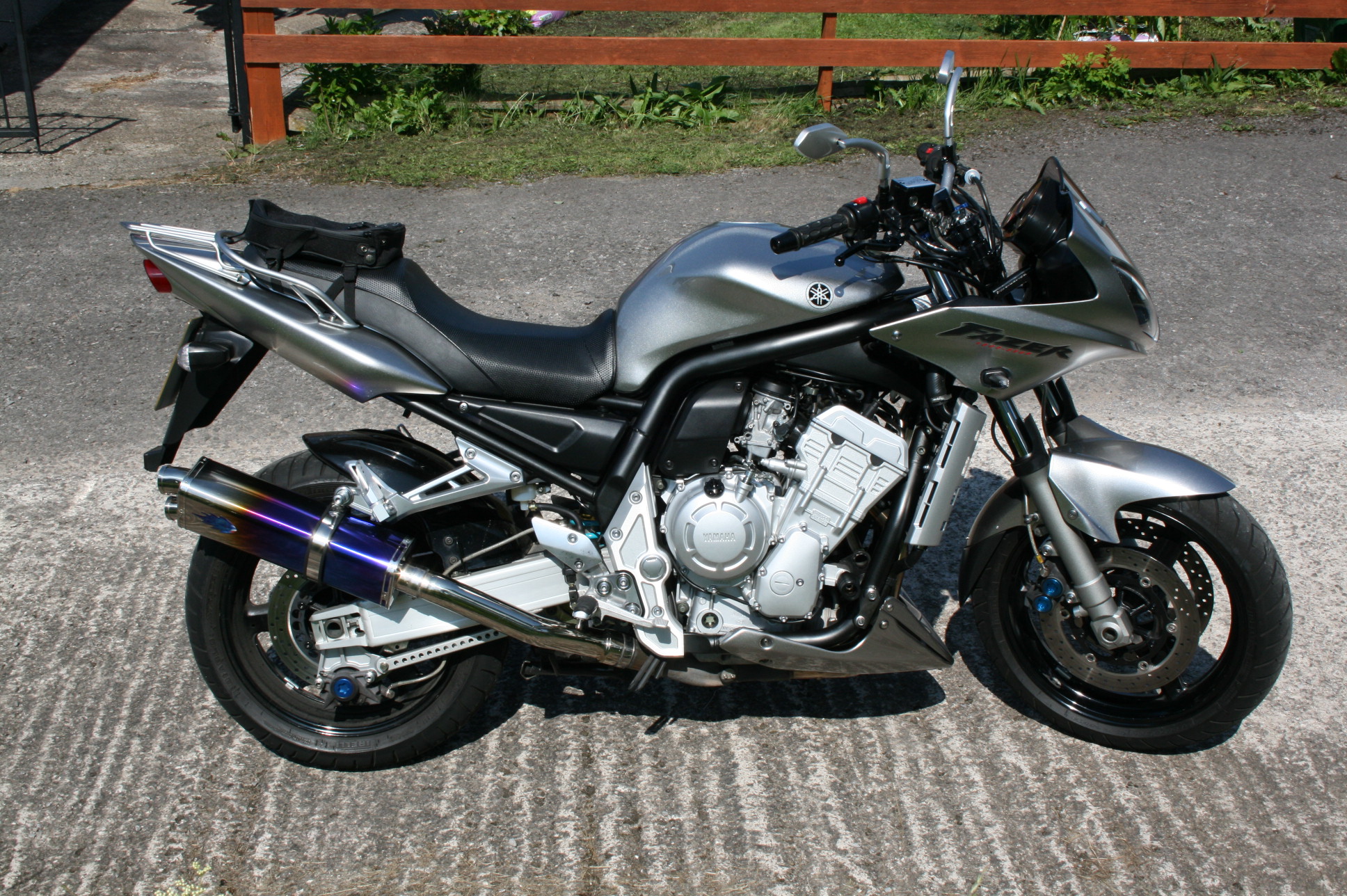 Fazer shop fzs 1000