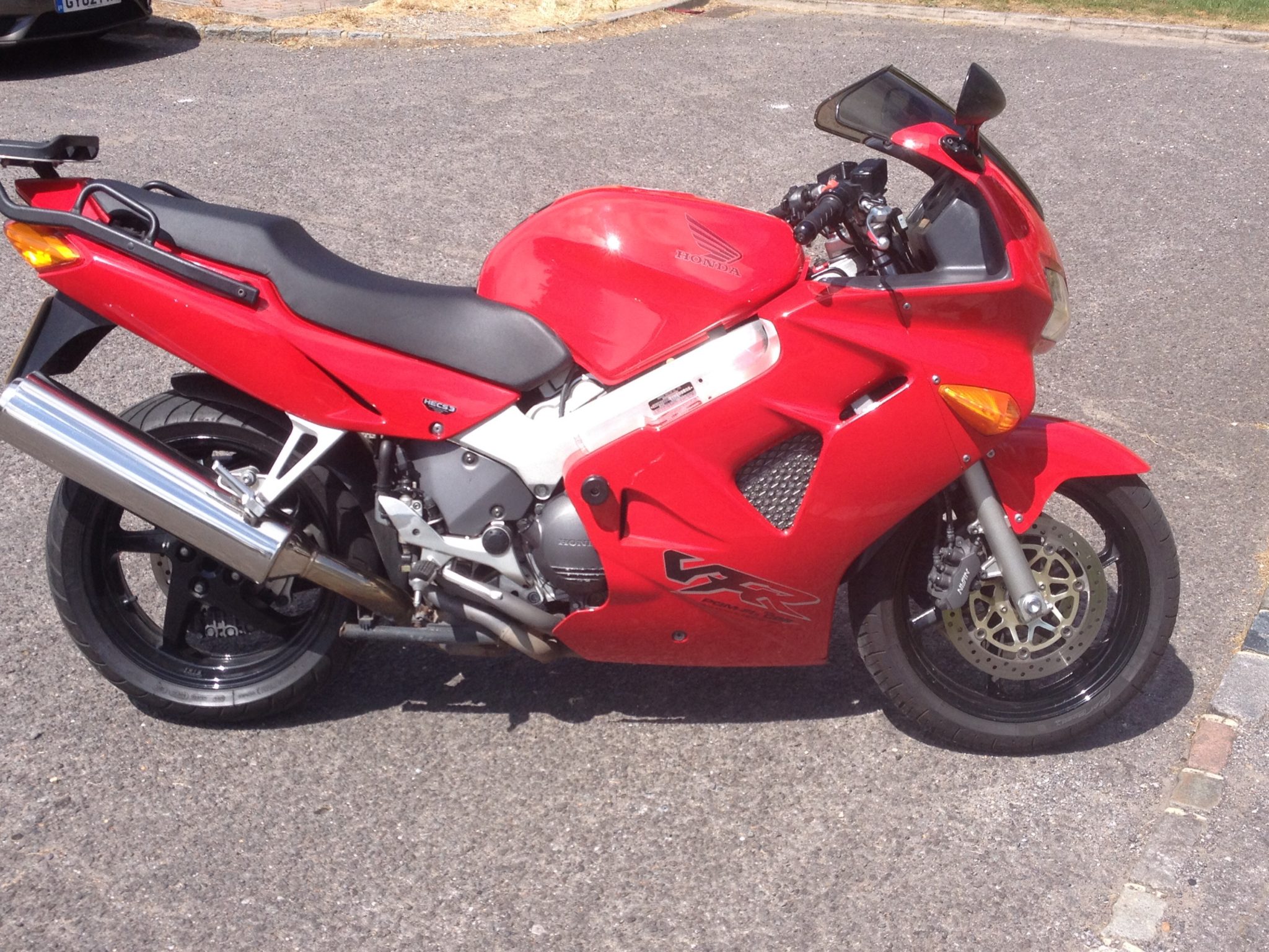 David – Honda VFR800