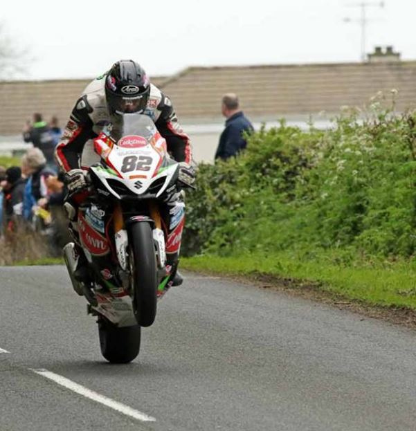 Derek Sheils Oliver's Mount Spring Cup 2017 image credit @rod_neill