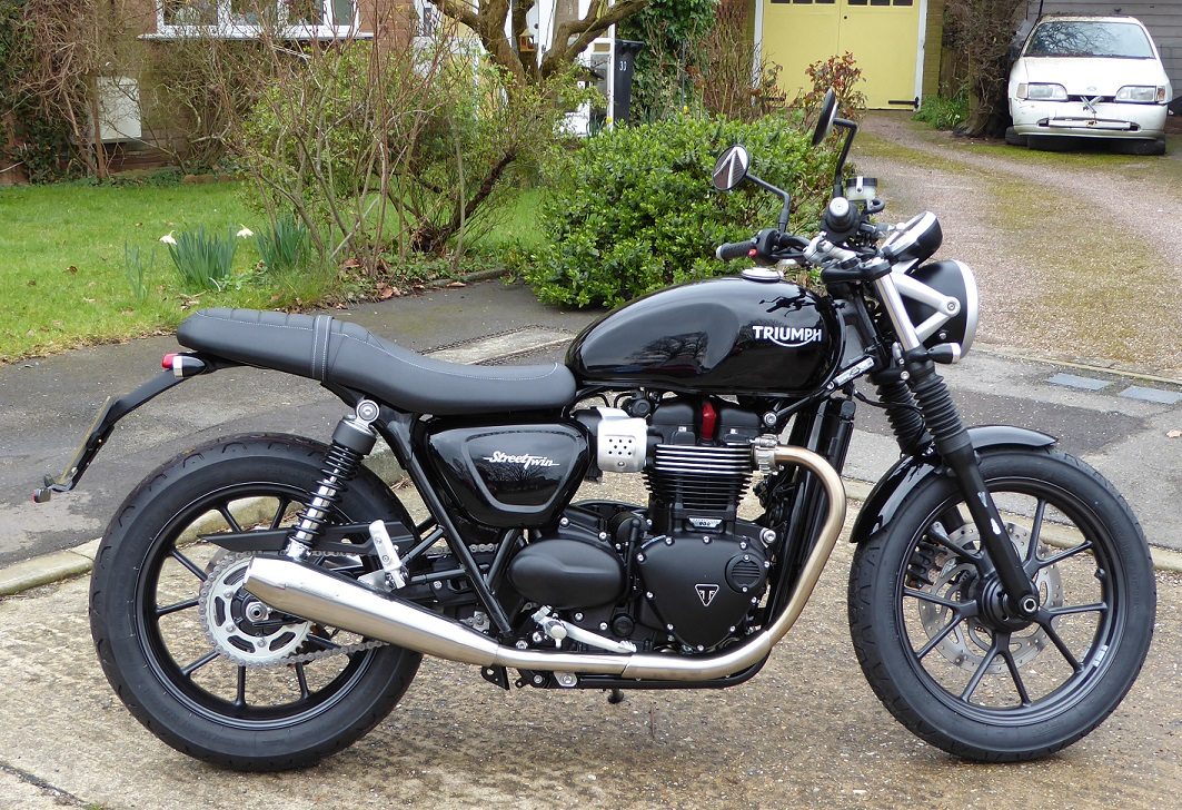 Fluff – Triumph Street Twin