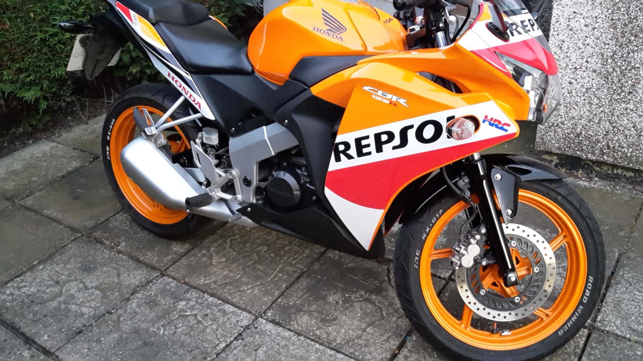 Handy Andy – Honda CBR125R