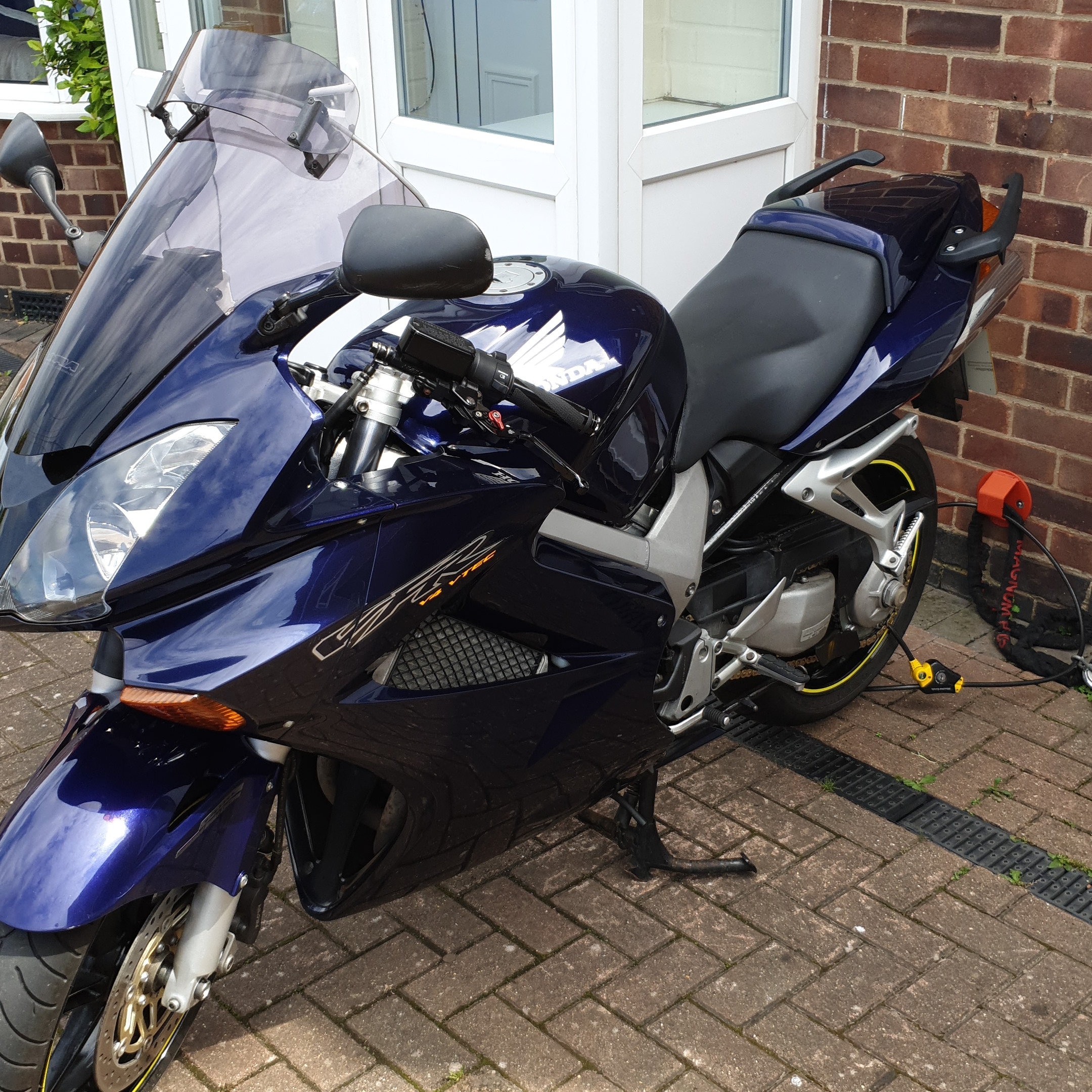 Honda VFR800 VTEC – Steve