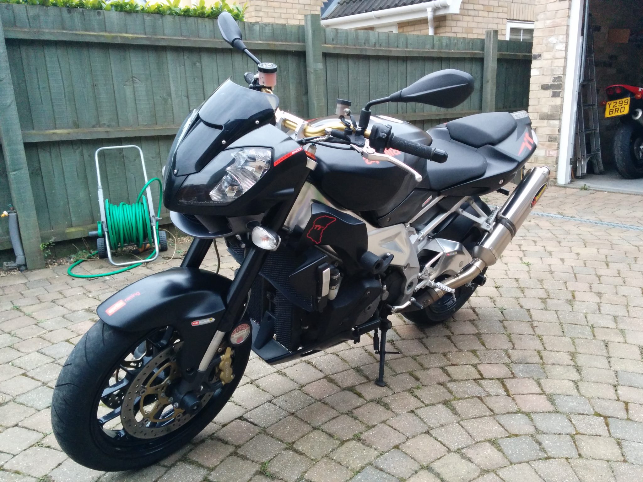 Ian – Aprilia Tuono 1000