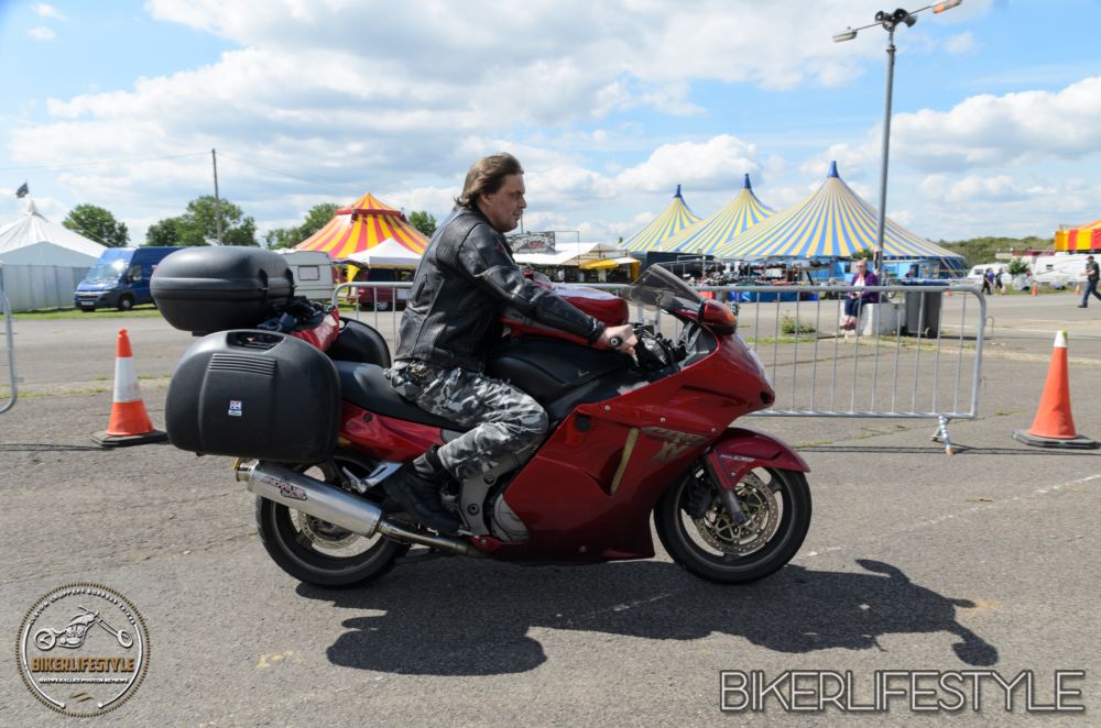 Mick Pearsall – Honda CBR1100XX Super Blackbird