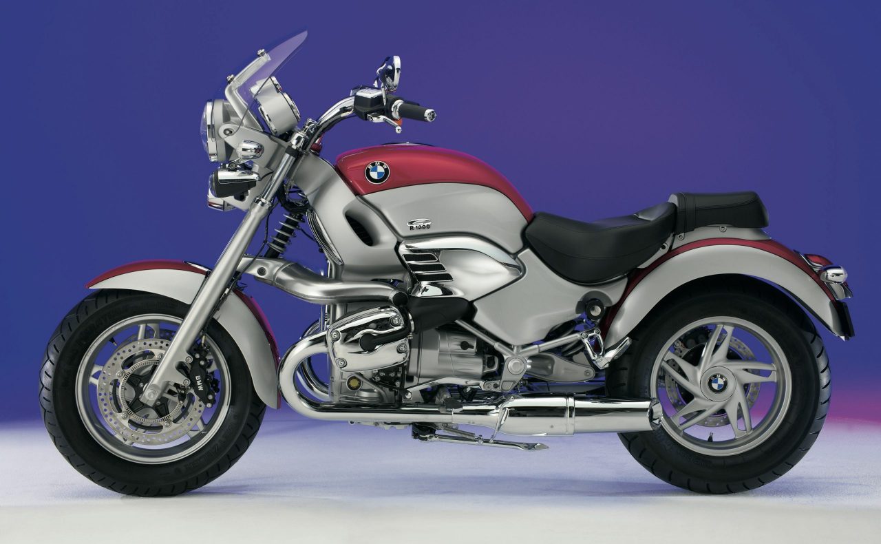 MOTO 1/24 BMW R 1200 C  MOTORRAD MOTORCYCLE MOTORBIKE 