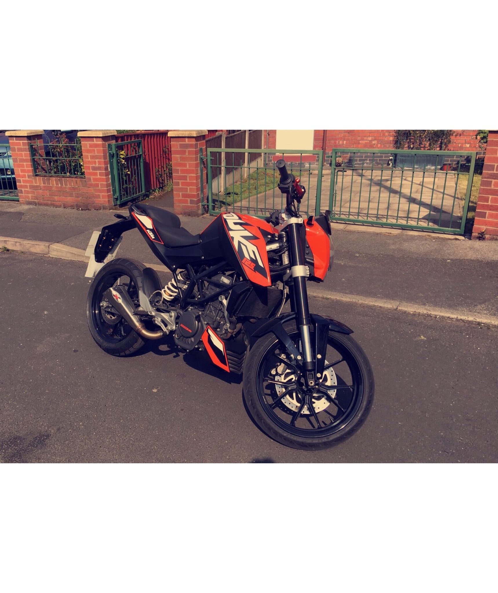 KTM 125 Duke : Price, Images, Specs & Reviews 