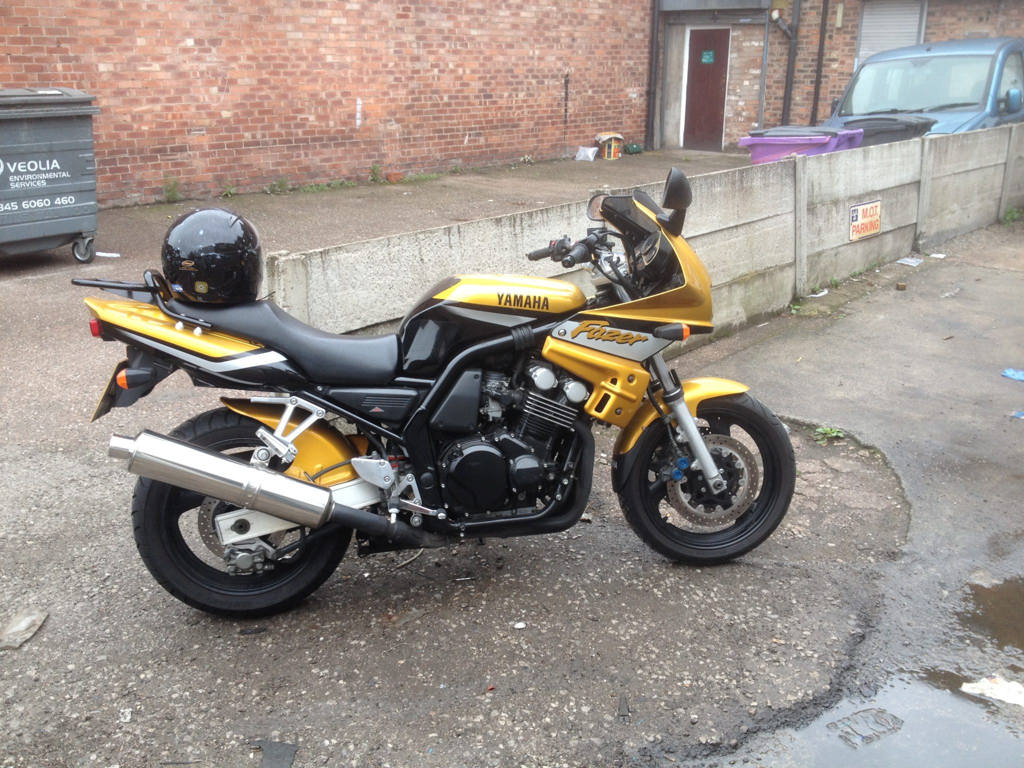 SCD – Yamaha FZS600 Fazer