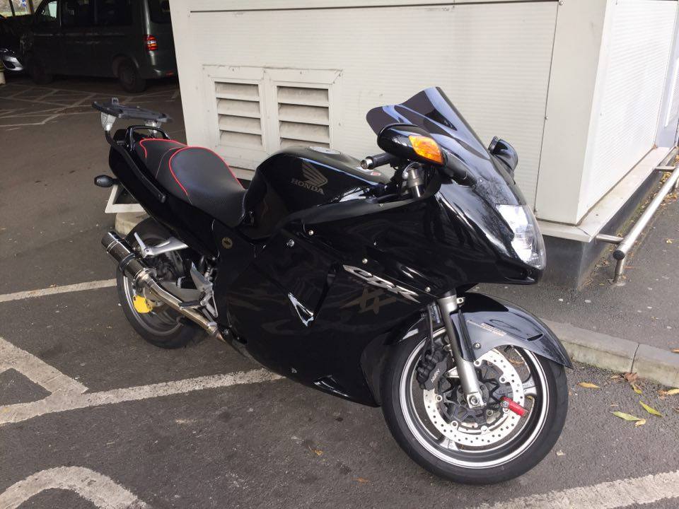 Steve – Honda CBR1100XX Super Blackbird