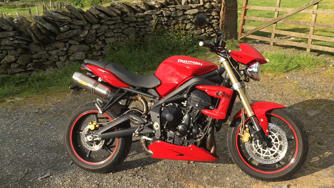 Triumph Street Triple – Oli