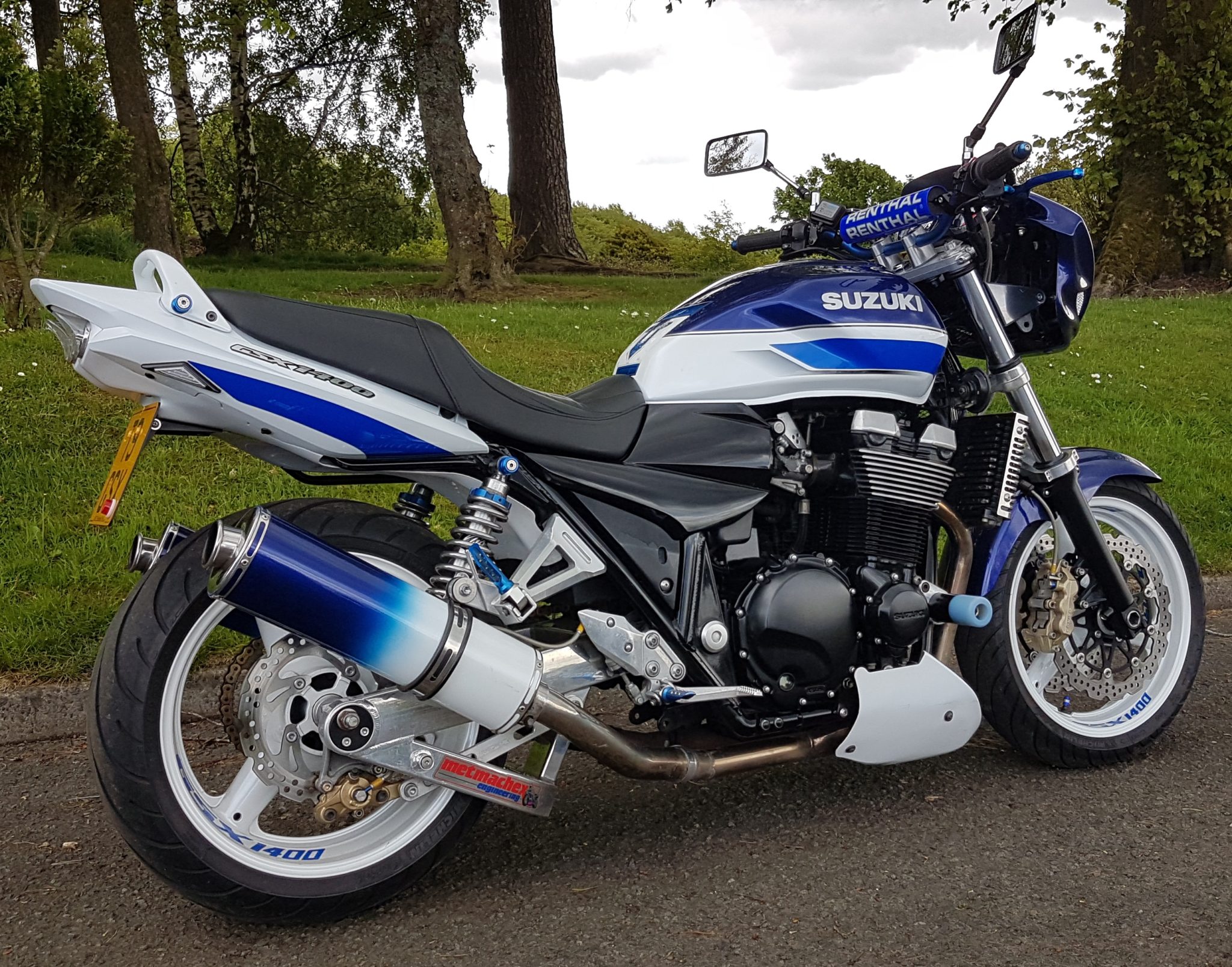 thumbnail image 2 of JaybeeBikerBits Suzuki GSX1400 Crash Mushrooms - Front & Rear Axle Sliders (S4E) 2 of 6