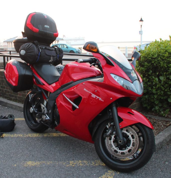 triumph sprint st 1050 custom