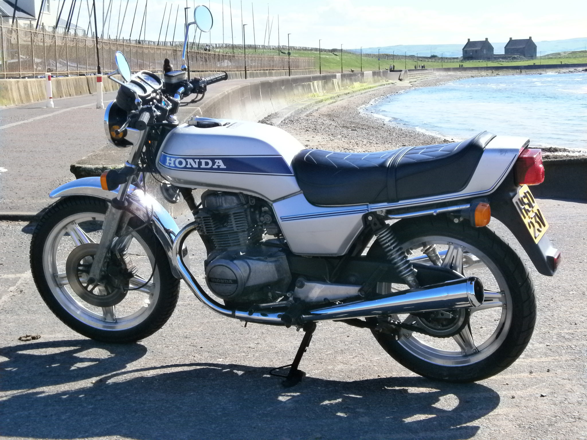 Honda CB250 Review | Honda Bike Reviews | Devitt