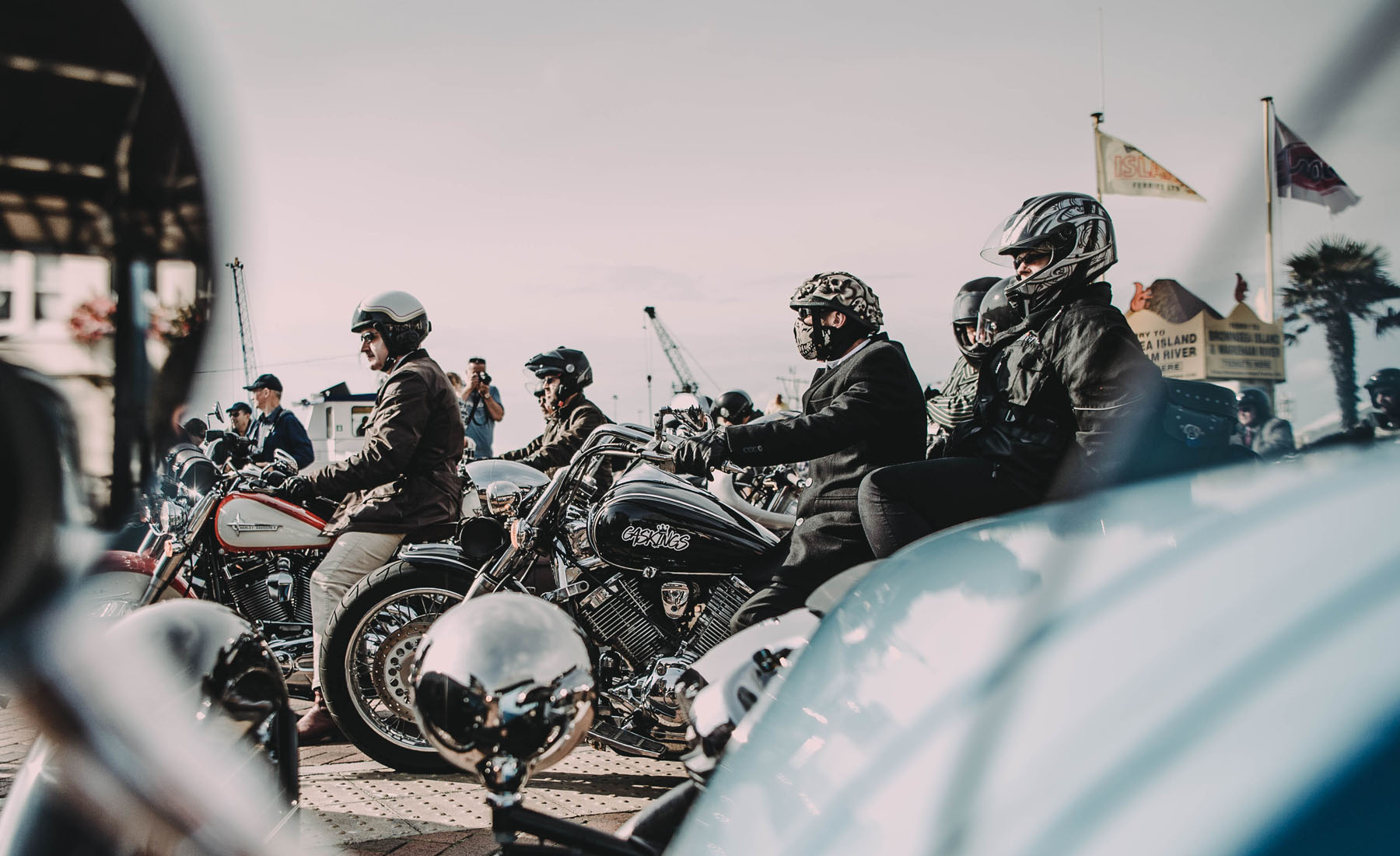 Group Riders’ Guide to Motorcycle-to-Motorcycle Communication