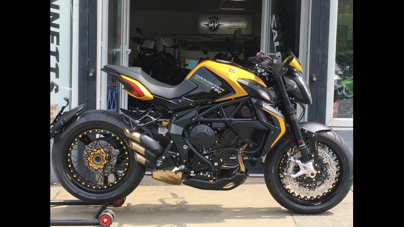 Dave – MV Agusta Brutale 800 Dragster RR