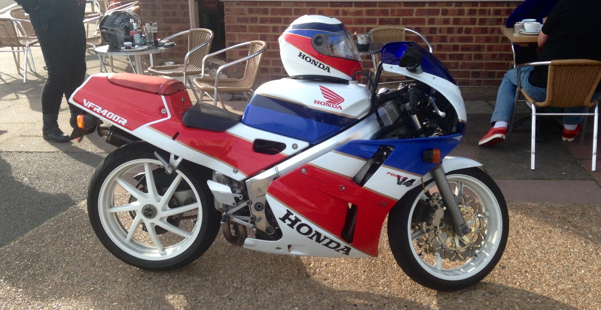 Guy – Honda VFR400