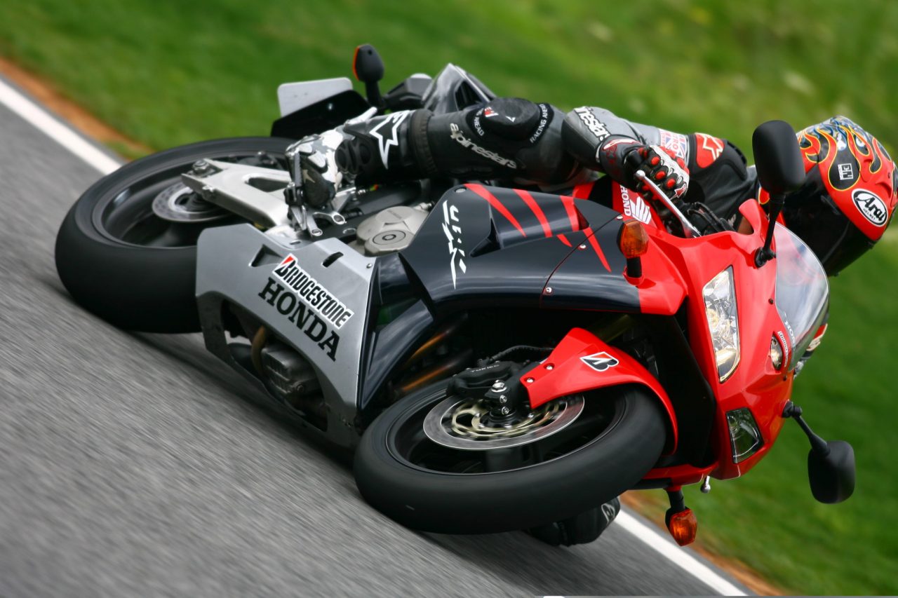 sport bikes under 3000