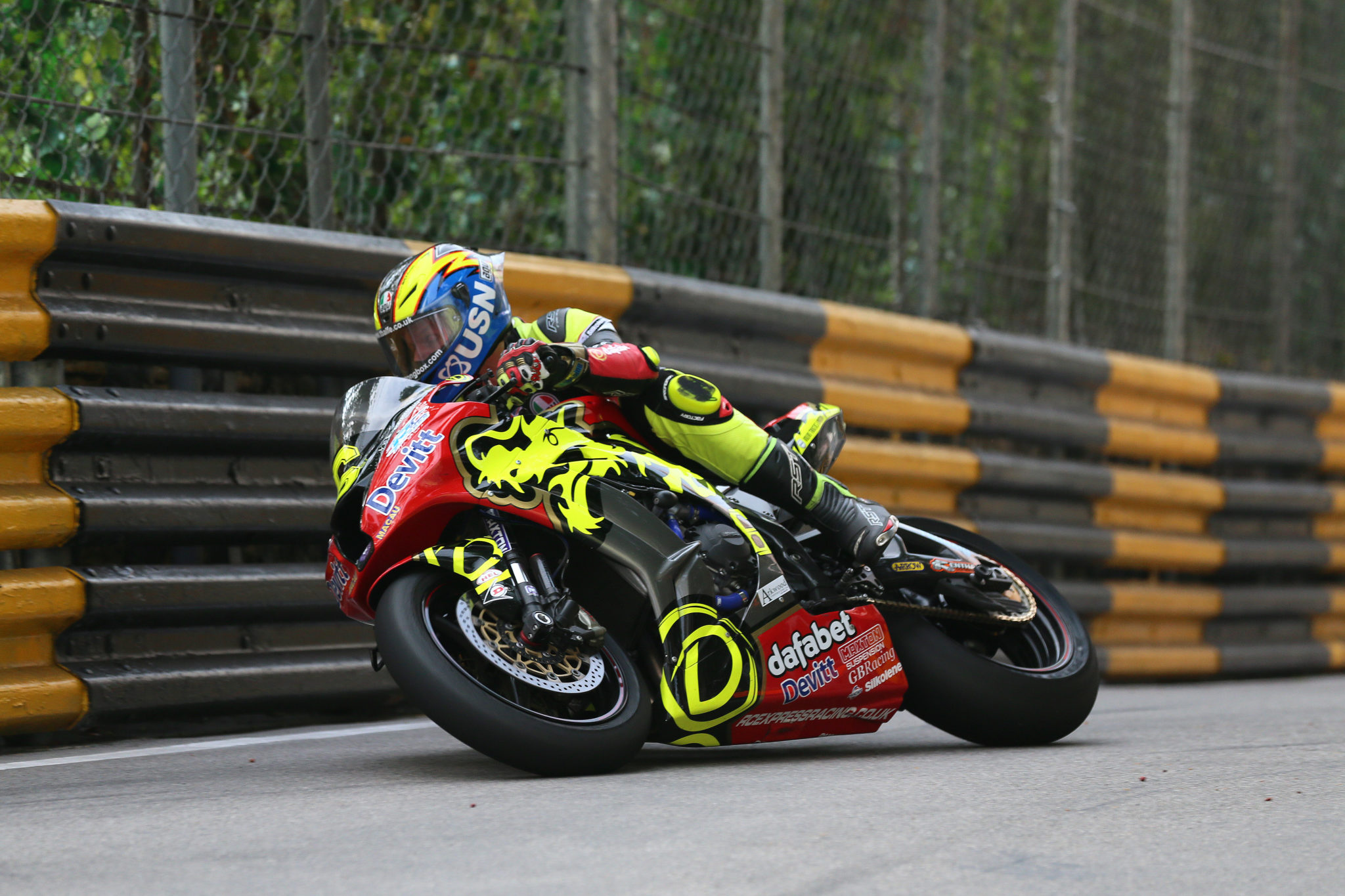 PACEMAKER, BELFAST, 17/11/2017: Ivan Lintin (Devitts Dafabet Kawasaki) at Moorish Hill during final qualifying for the Macau Grand Prix.