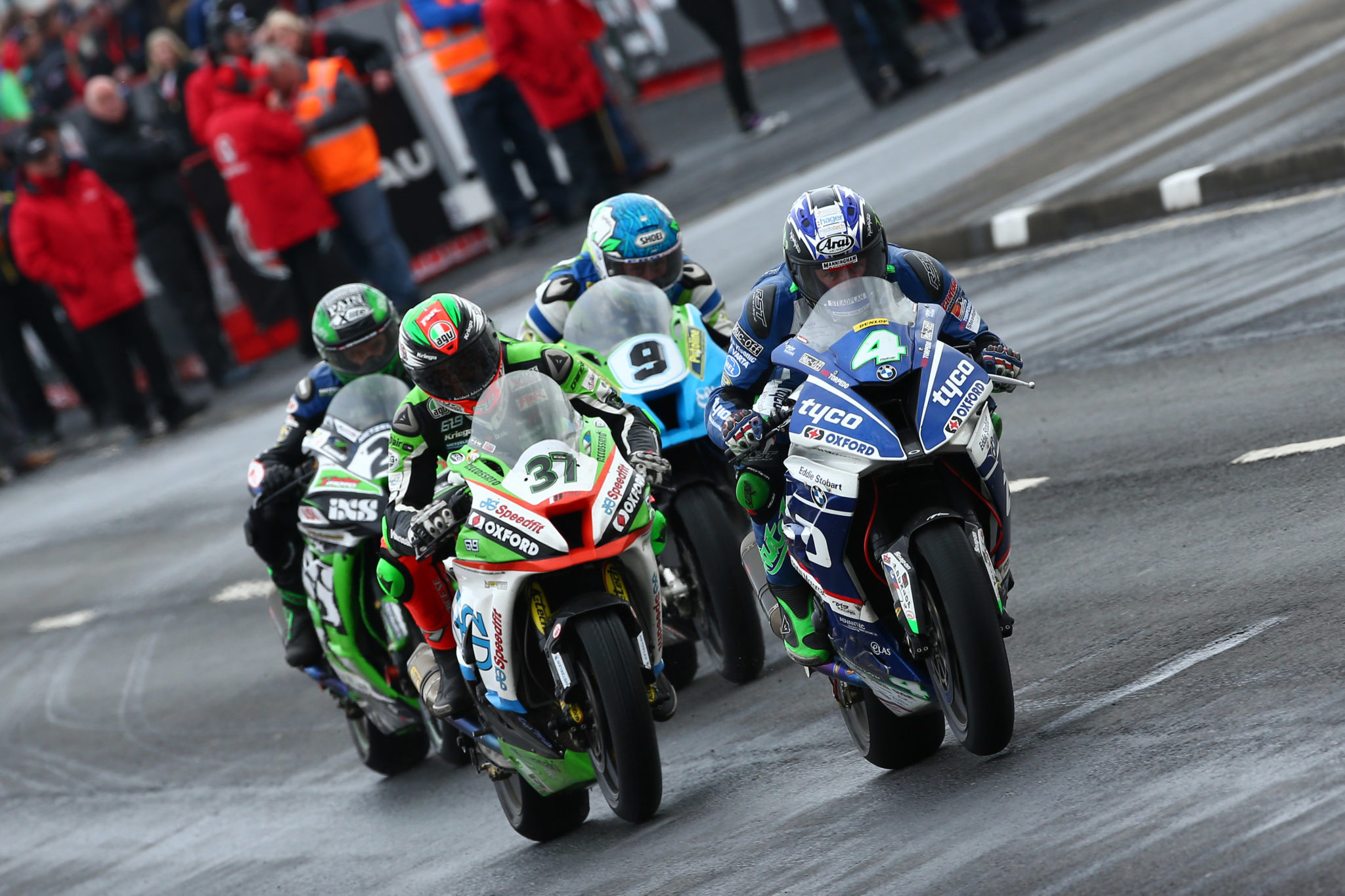 Pack action at North West 200 credit Impact Images