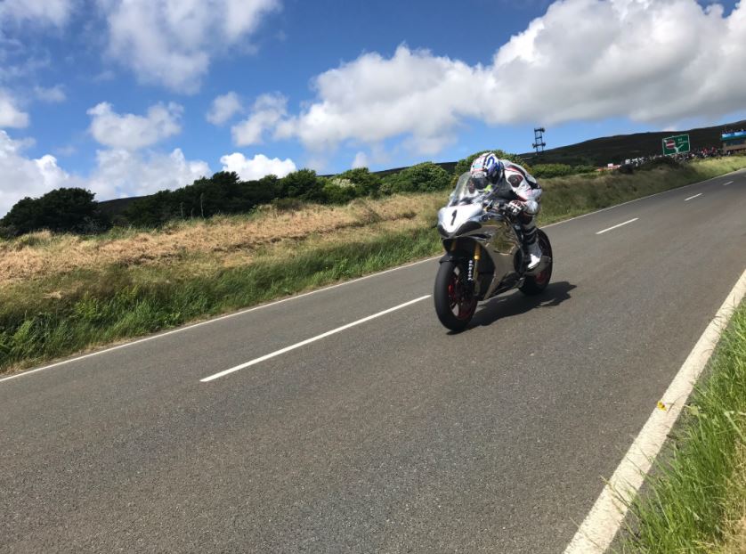 David Johnson racing at the TT in 2017 image credit @Shellifumi Twitter