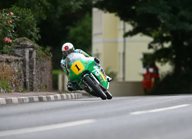 McGuinness riding at the Classic TT credit iomtt.com