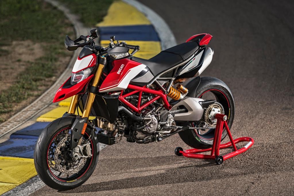 01_DUCATI_HYPERMOTARD_950_SP_AMIENCE