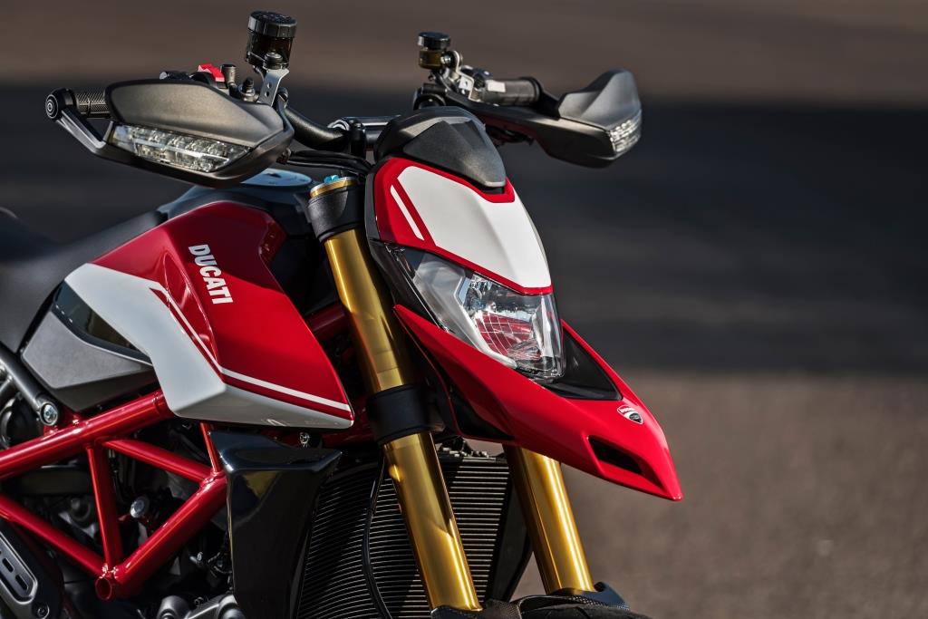 06_DUCATI_HYPERMOTARD_950_SP_AMIENCE