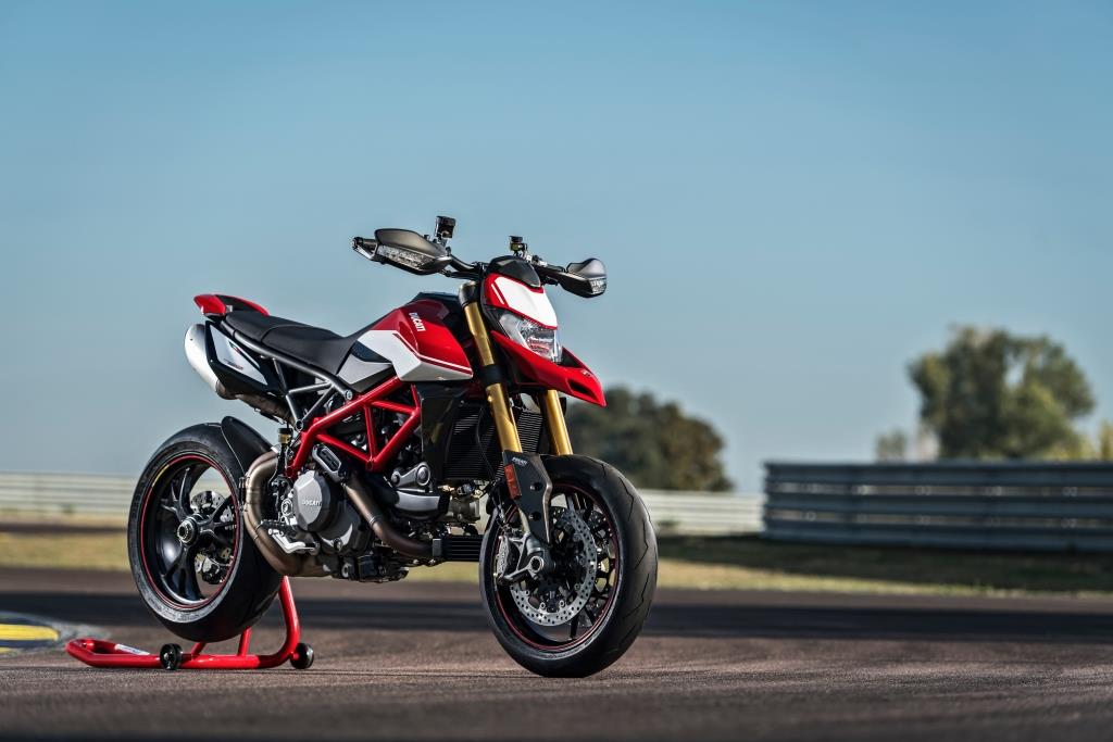 08_DUCATI_HYPERMOTARD_950_SP_AMIENCE