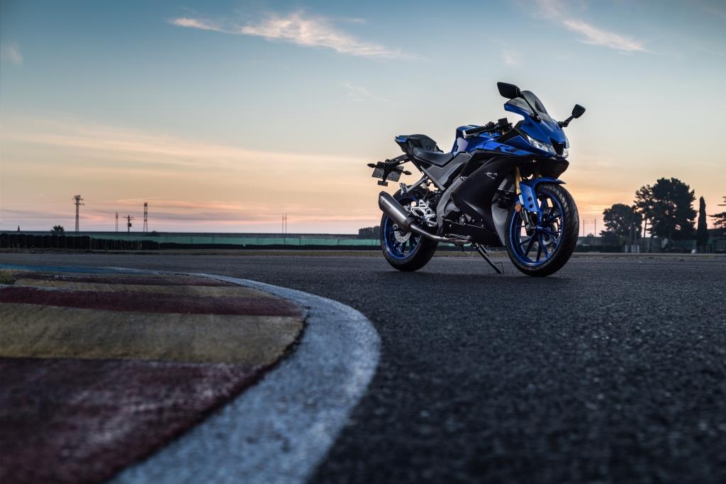 First Ride: 2019 Yamaha YZF R125 |