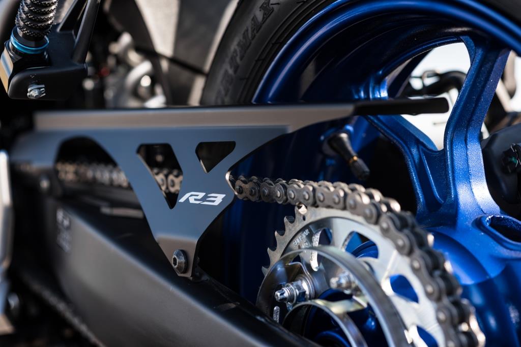 2019_YAM_YZF-R3_EU_DPBMC_ACC_Detail-1