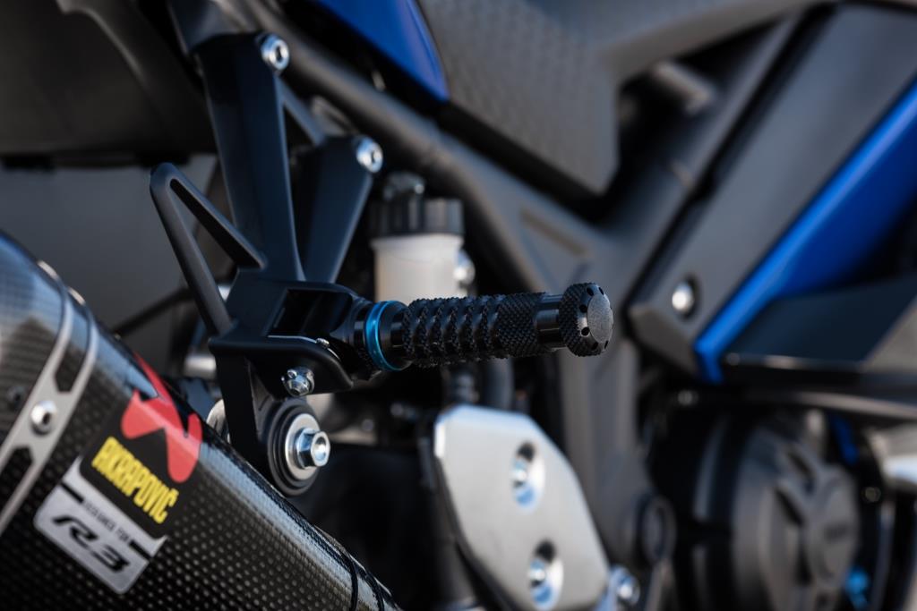 2019_YAM_YZF-R3_EU_DPBMC_ACC_Detail-3