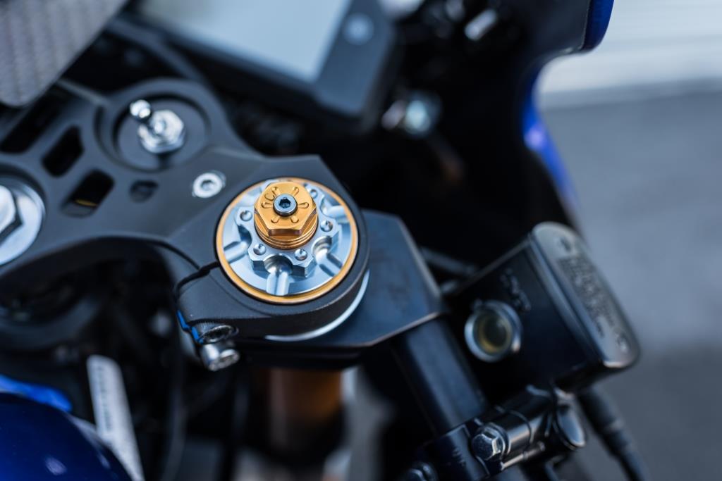 2019_YAM_YZF-R3_GYTR_EU_DPBMC_Detail-2