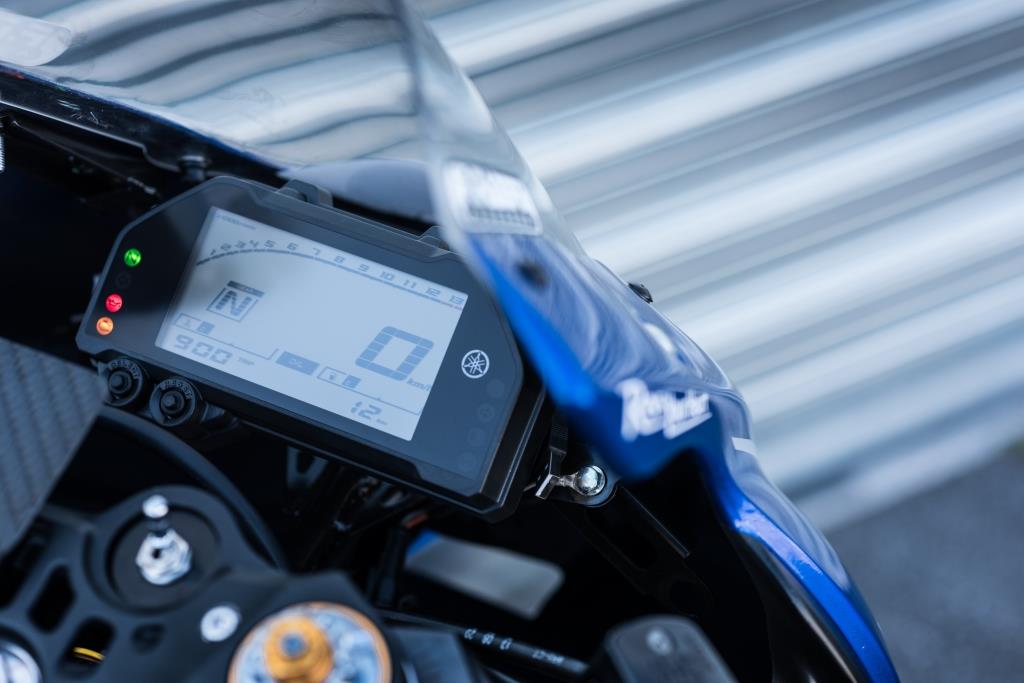 2019_YAM_YZF-R3_GYTR_EU_DPBMC_Detail-23