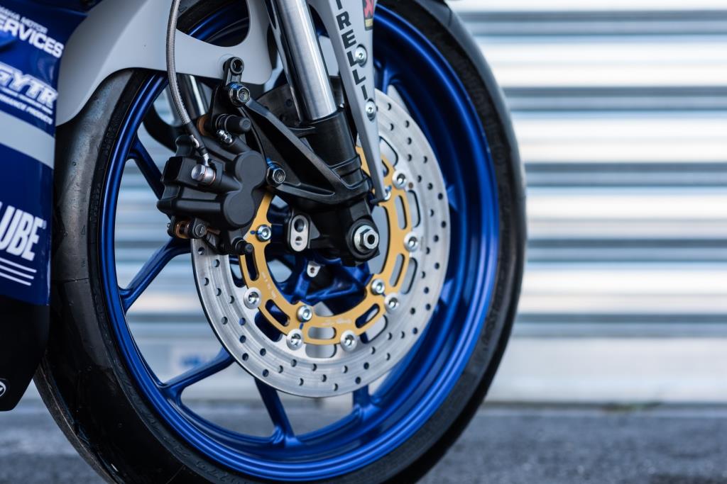 2019_YAM_YZF-R3_GYTR_EU_DPBMC_Detail-3