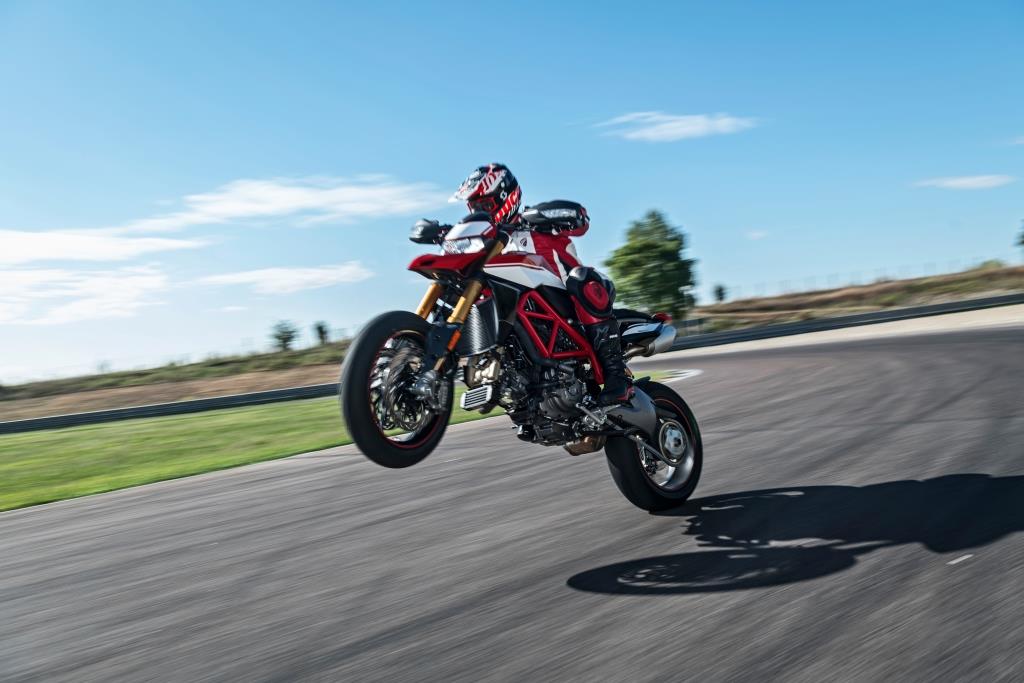 26_DUCATI_HYPERMOTARD_950_SP_AMIENCE