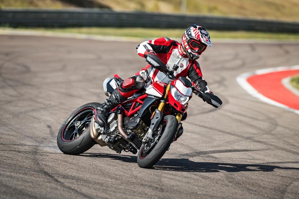 39_DUCATI_HYPERMOTARD_950_SP_AMIENCE